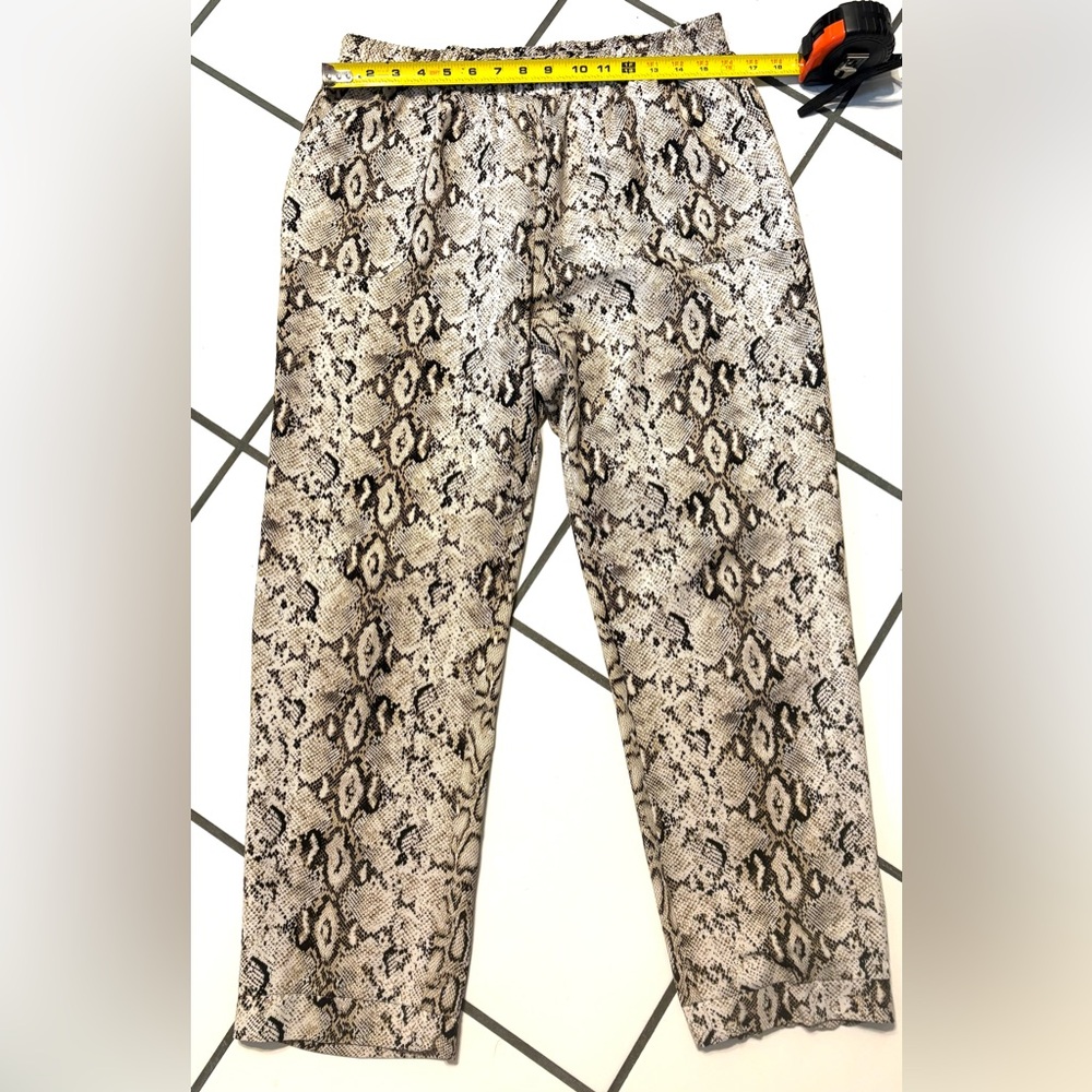 Joe Benbasset Snake Print casual pants - Black, Grey, Cream